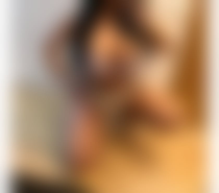 HELLO I'M AMIRA NEW GIRL IN YOUR TOWN