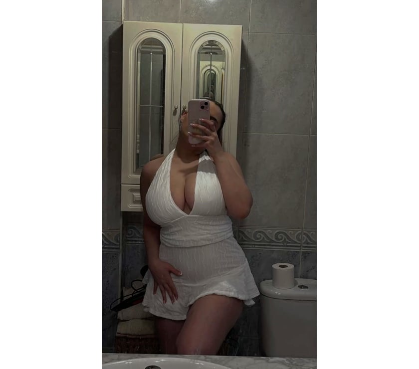 Your Curvy Goddess Diamond Ruby
