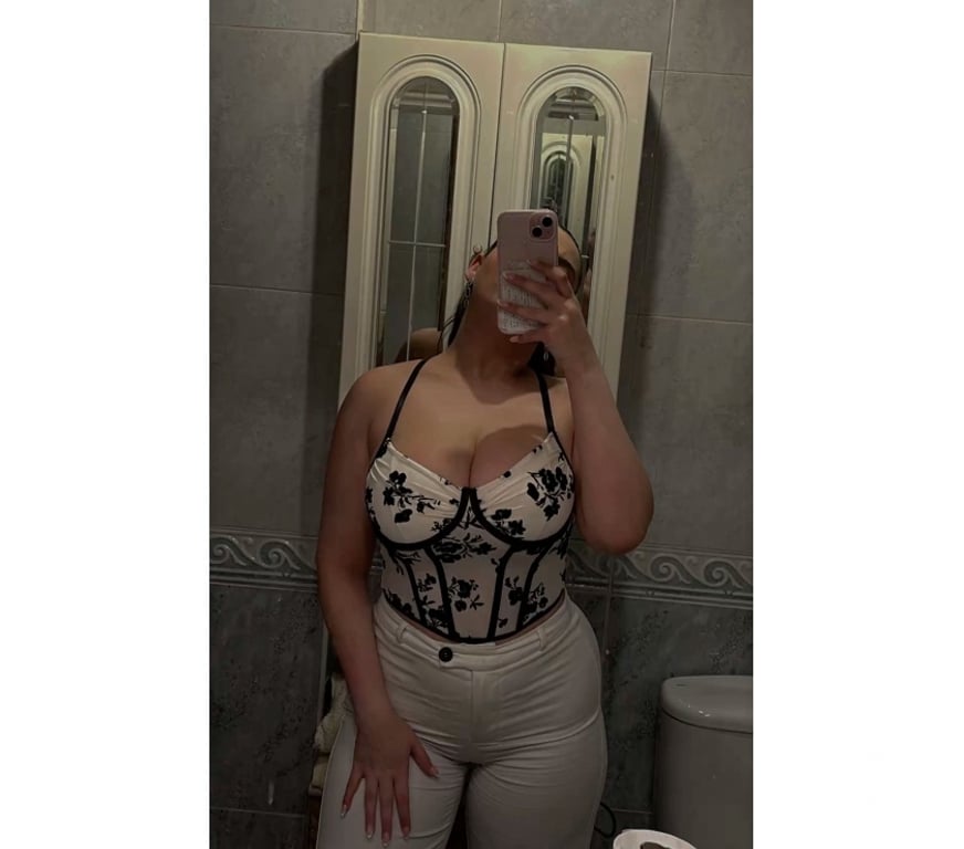Adult Entertainment Cambridgeshire Cambridge - Photos for Your Curvy Goddess Diamond Ruby