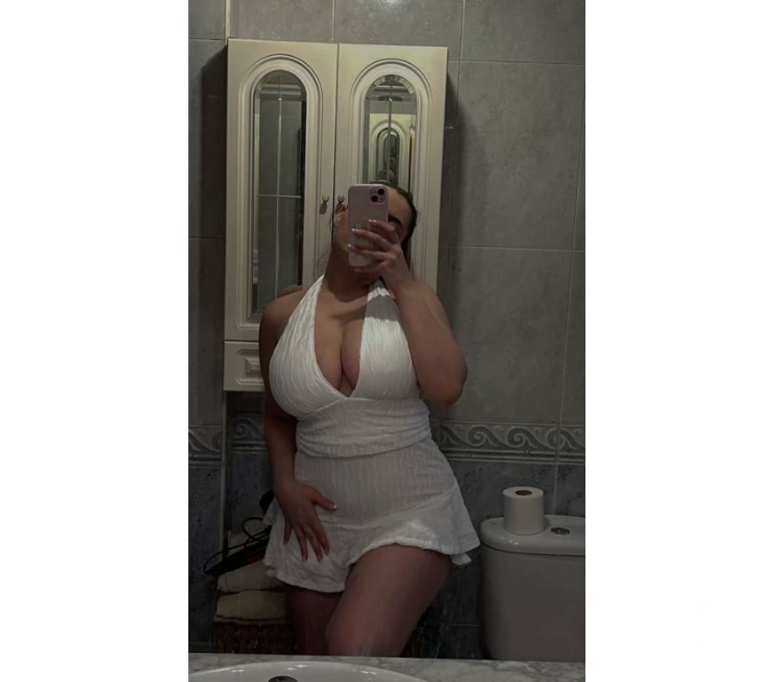 Adult Entertainment Cambridgeshire Cambridge - Photos for Your Curvy Goddess Diamond Ruby