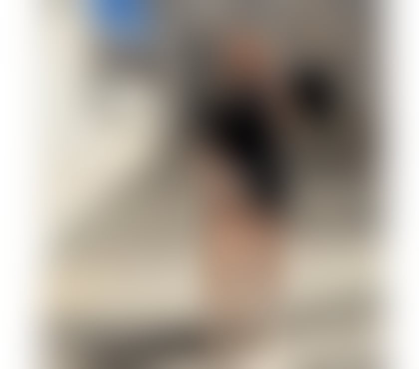 Escort Barking Barking and Dagenham - Photos for More details on WhatsApp Sara