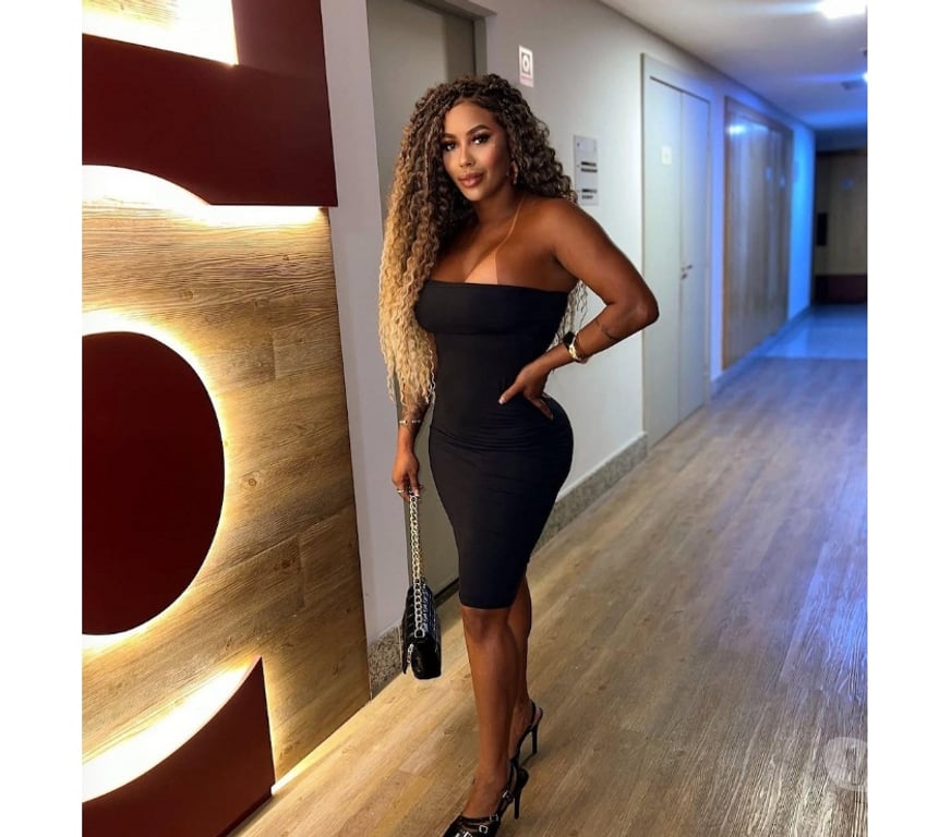 Escorts West Midlands Birmingham - Photos for Mia naughty🔥 😈party Now 🎉HIGHCLASS