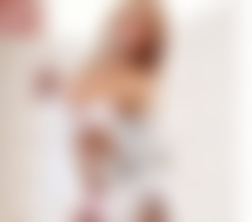 Trans Escorts Hampshire Southampton - Photos for Naughty TS Dominant Masseuse