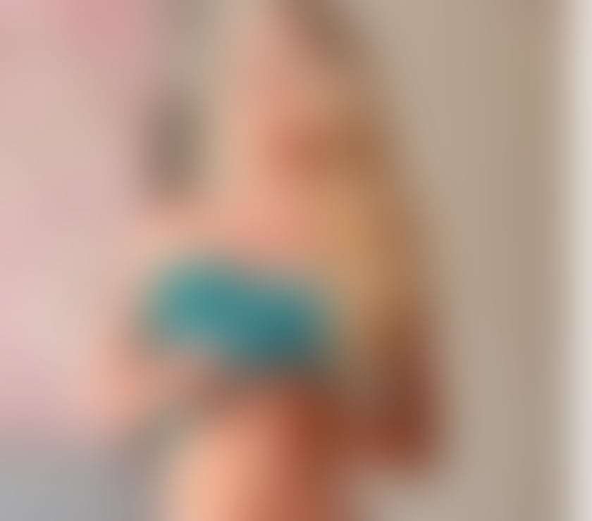 Escorts West Sussex Crawley - Photos for Gorgeous Sam for gentleman pleasure and satisfaction!