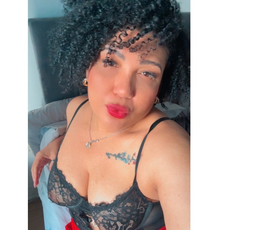 Escorts West London Hounslow - Photos for Thalita🔞 SWEET, NAUGHTY & IRRESISTIBLE 🇧🇷