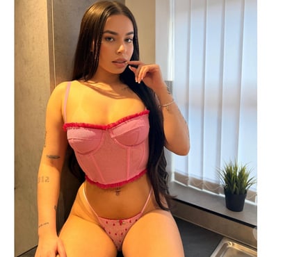 Escort Birmingham City Centre Birmingham - Photos for BRAZILIAN ARI 🇧🇷