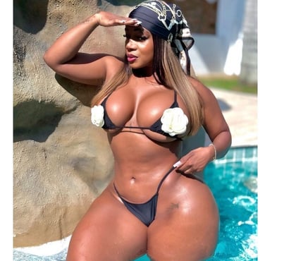 Escort Eastern Docks Southampton - Photos for PAOLA 🍑SWEET LATINA 🍫NEW IN TOWN PARTY GIRL