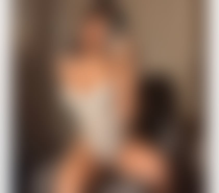 Photos for Mia - new in town