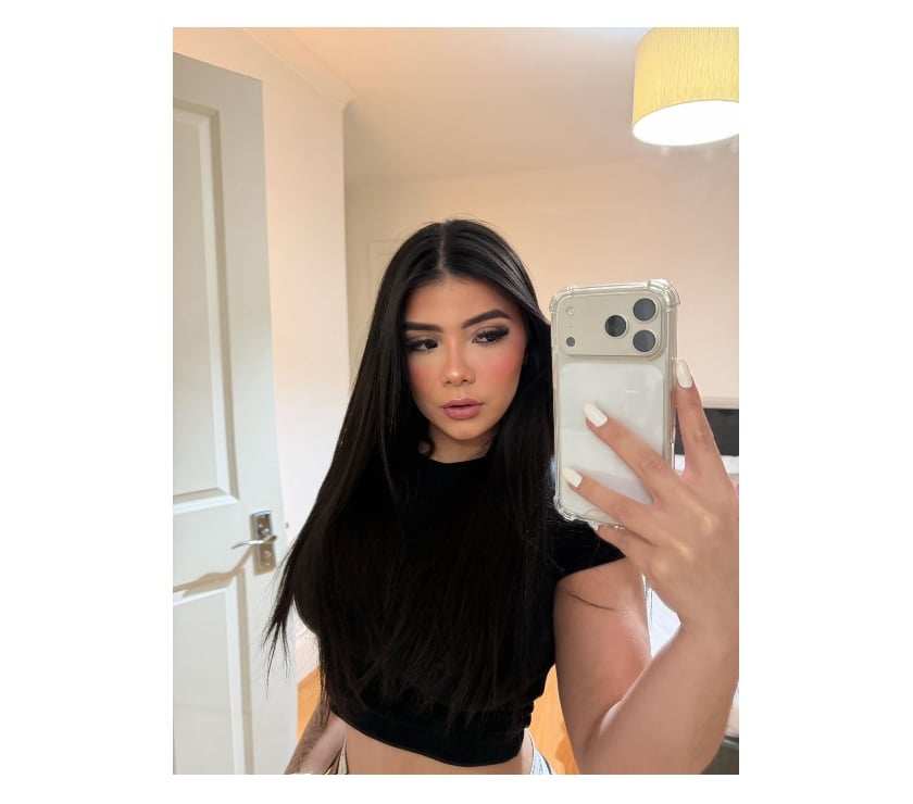 Escorts East London Havering - Photos for SWEET LAURA🍭💦LOVELY GIRL IN TOWN🌸GOOD SERVICE