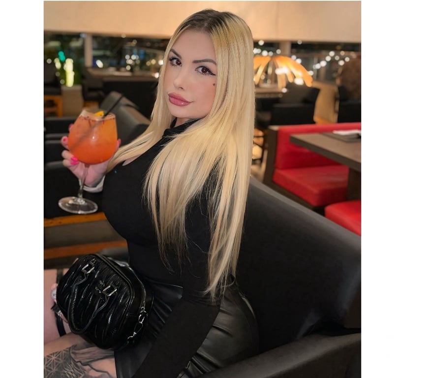 Escorts West Midlands Birmingham - Photos for ARY 👸🏼😈 Blonde girl ❤️‍🔥😋