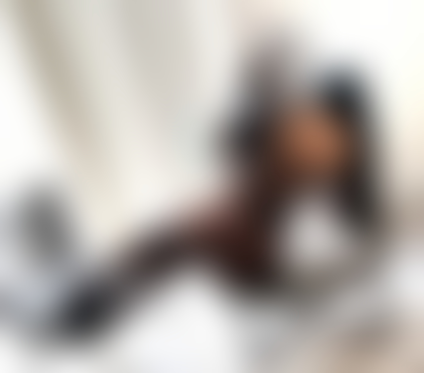 Escorts Nottinghamshire Nottingham - Photos for Larisa curvey British babe