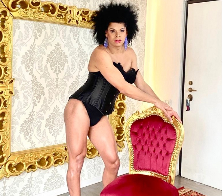 Trans Escorts North West London Harrow - Photos for adriana CD brazilian...beautiful