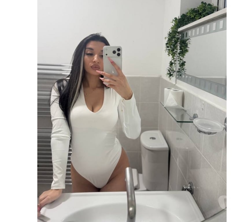 Escorts East London Stratford - East London - Photos for 💕HOT BRUNETTE💕BEST OWO😋PARTY🔥DEEA