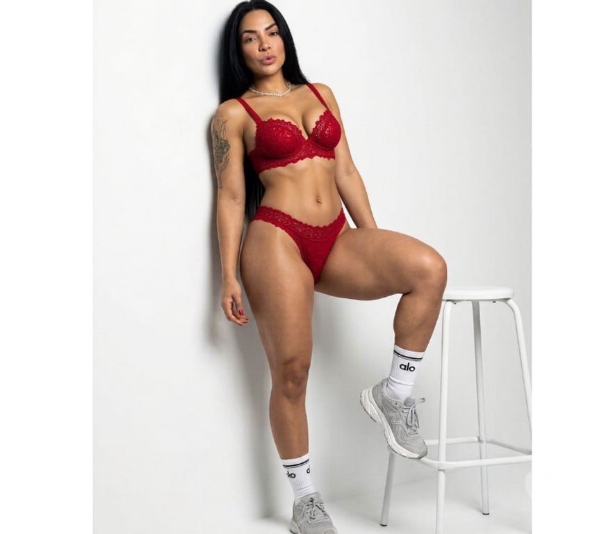 Escorts North West London Willesden Green - North West London - Photos for Luna, Brazilian, party girl, sensual & seductive