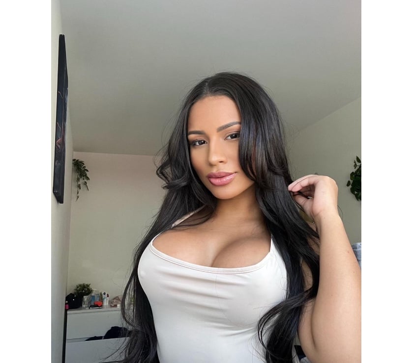 High-Class Emiliy Brazilian 🇧🇷 Escort ❤💋😈