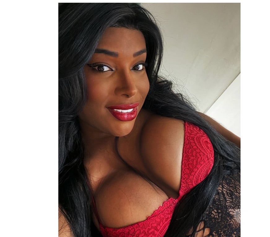 Escorts Shropshire Telford and Wrekin - Photos for Sorayah black ebony girl party 🎉🥳