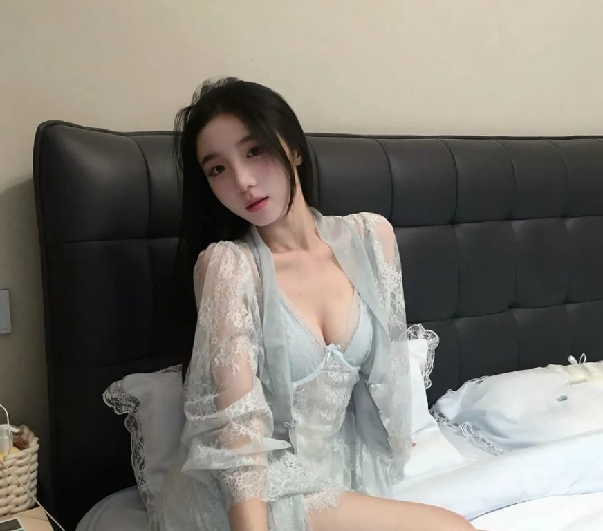 Escorts Essex Thurrock - Essex - Photos for Naughty Sexy Busty Asian IN RM17