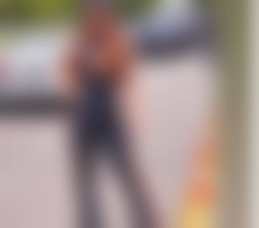 Luana🥳🇧🇷 The tattooed redhead