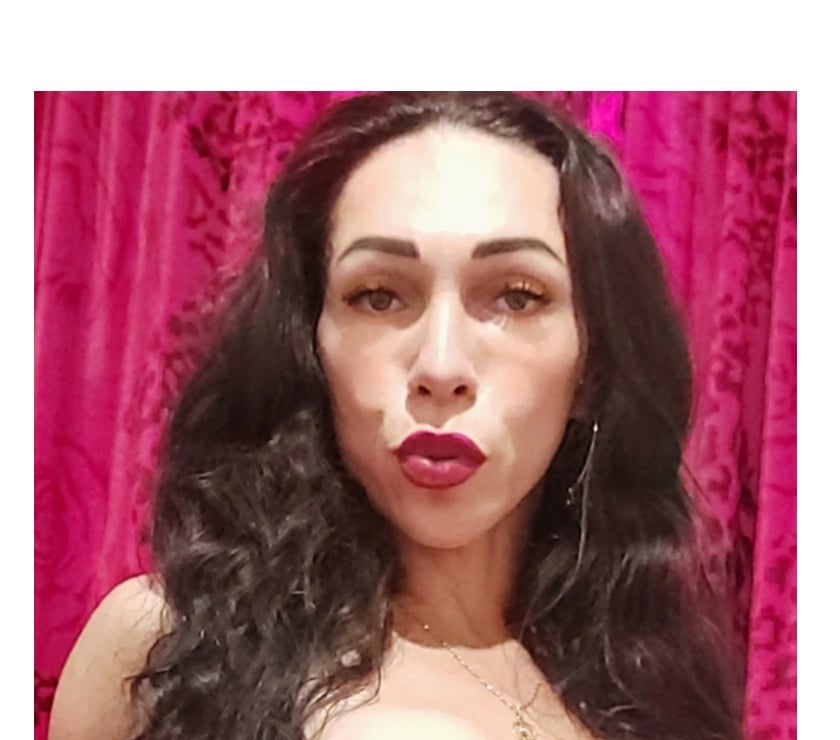 Trans Escorts East London Canary Wharf - East London - Photos for gonna to draw a heart on your back with my fire brush