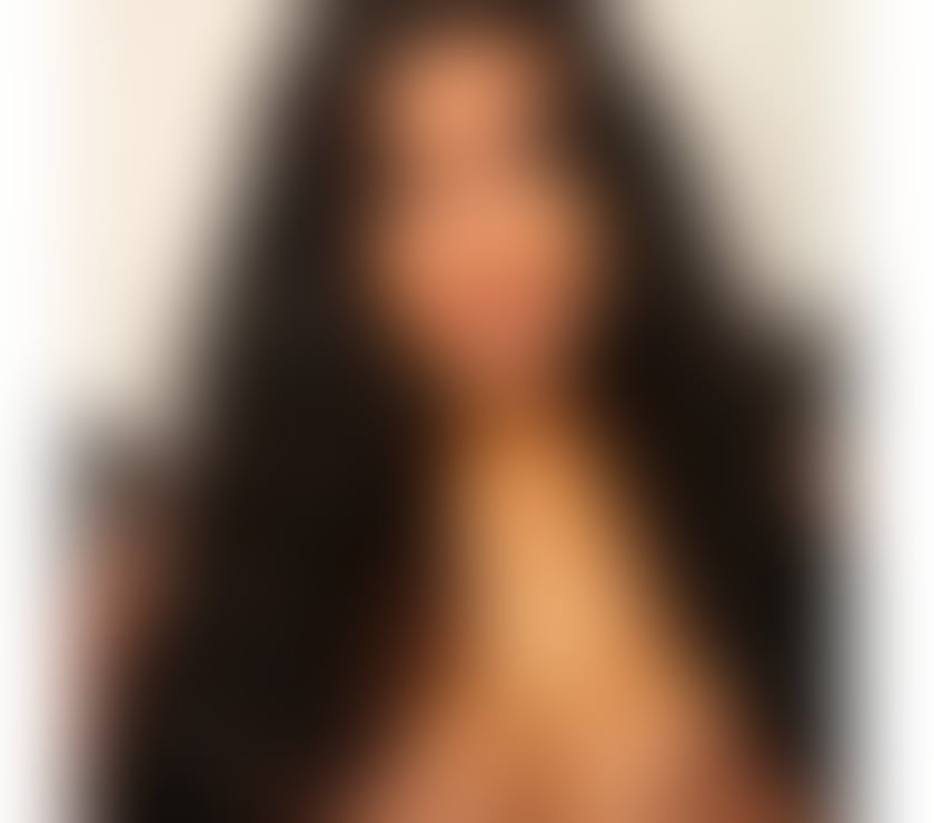 Escorts Surrey Guildford - Photos for 🍑 👙LATINA ! Best Service Guaranteed 🍑