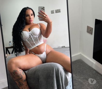 Photos for Irresistibly Hot, NEW IN THE TOWN 🇧🇷