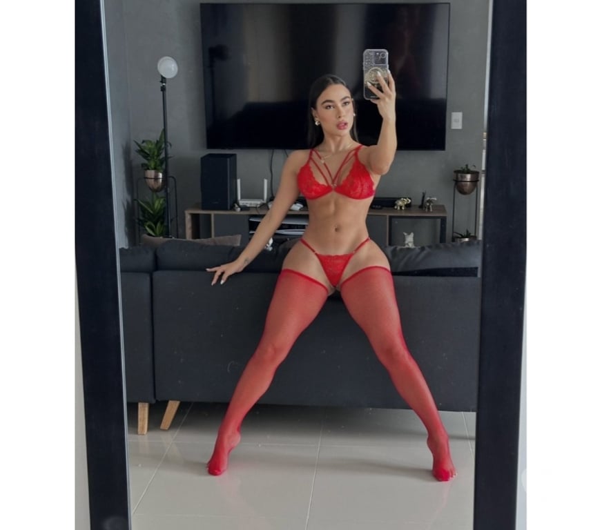 Escorts East London Canary Wharf - East London - Photos for HOT🍓MOMENTS WITH ME🍓PLAYFUL EMMA🍓