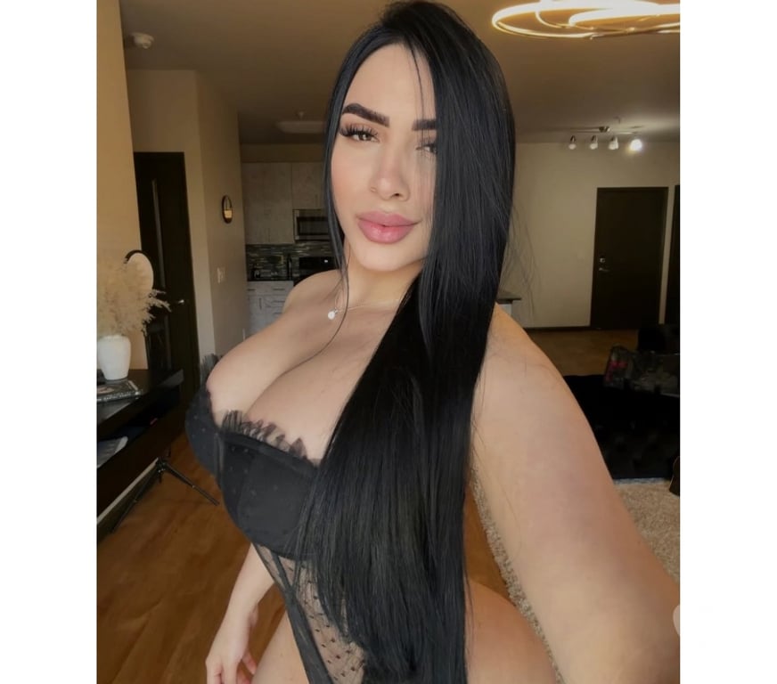 Escorts West Yorkshire Leeds - Photos for Nana new in town sexy and extroverted🔞🍒🌶️🎊