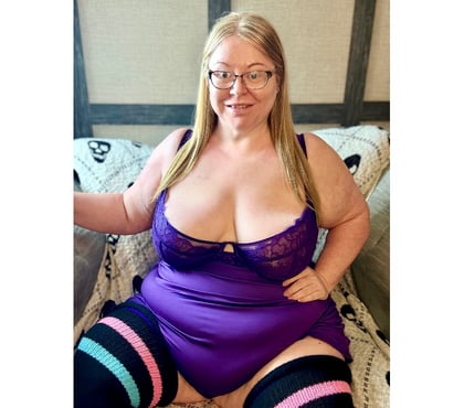 Adult Entertainment Hackney East London - Photos for curvy sexy ginger milf busty HH t!ts big round 🍑