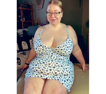 Photos for curvy british ginger milf busty 40HH tits big round arse