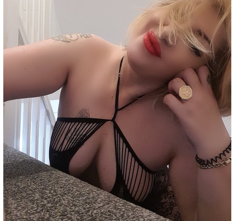 Escorts Sheffield City Centre Sheffield - Photos for Queen 👑 OWO, French kissing 💋 best Gfe ever 💖