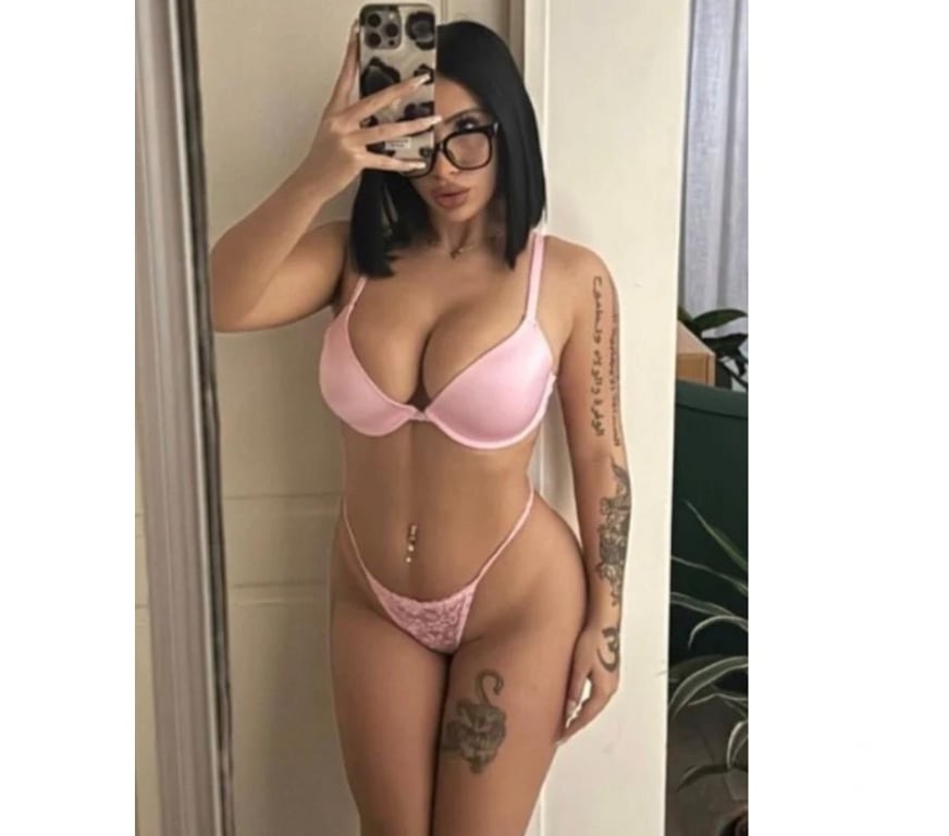 Escorts West Sussex Crawley - Photos for KIM🍭HOT CURVY PARTY-GIRL🥳 OUTCALL☎️🔞
