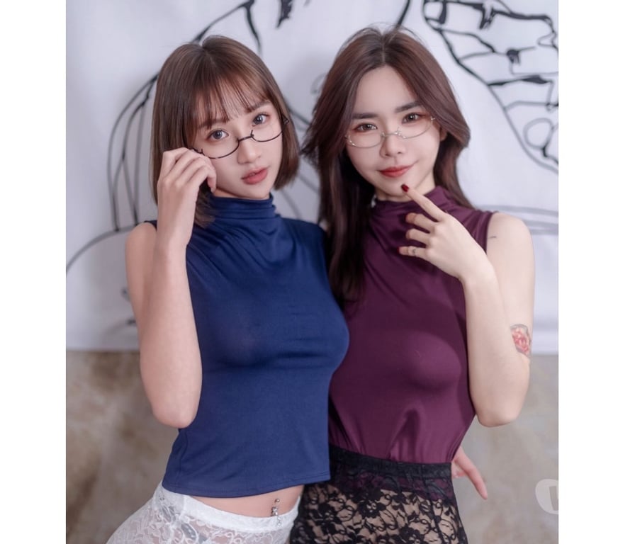 Escorts West London Ealing - West London - Photos for NEW🌸Asian Double Delight Ealing London 07798988158