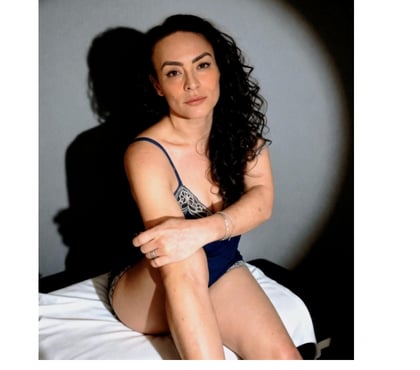 Escorts Kennington Vale of White Horse - Photos for Carla Real experiencia party&Toys in kennington 07928154776