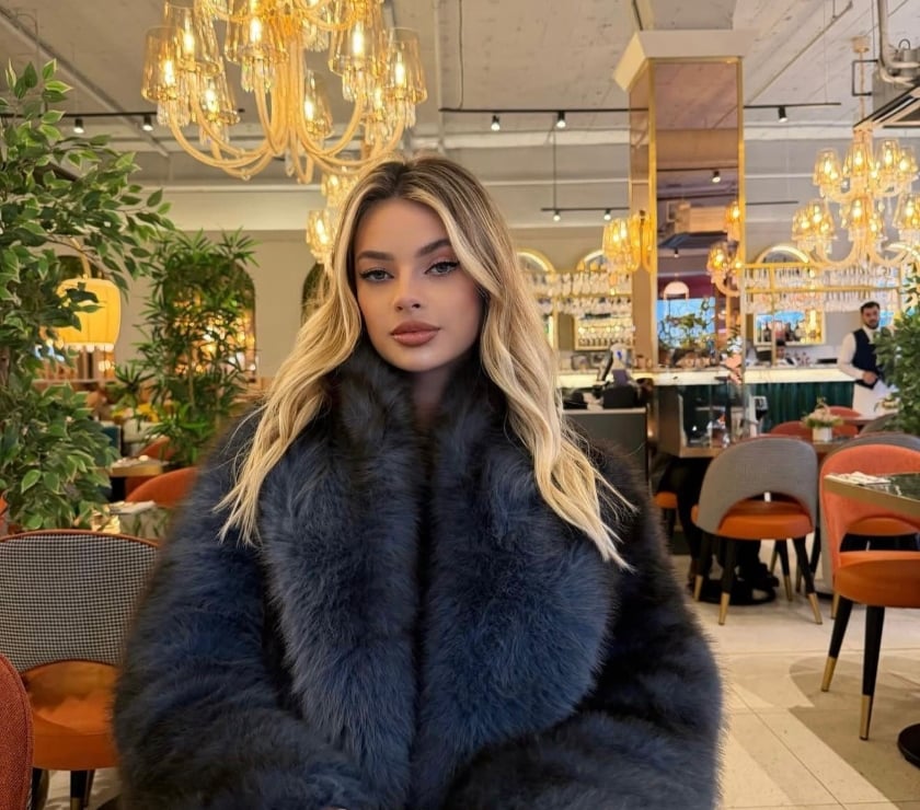 Escorts Earls Court South West London - Photos for Meet Melissa – Sweet and Unforgettable 💋