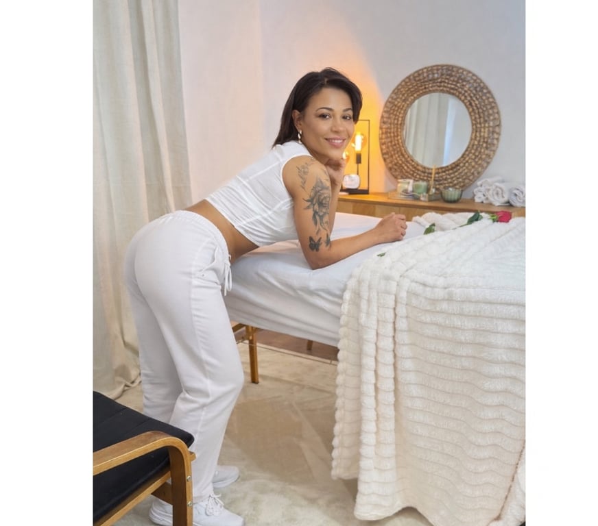 Escorts South East London Bromley - Photos for Elyza 🌸 Let me take care of you.