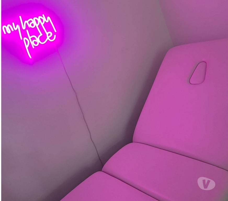 Escorts Merseyside Saint Helens - Photos for Happy massage xx