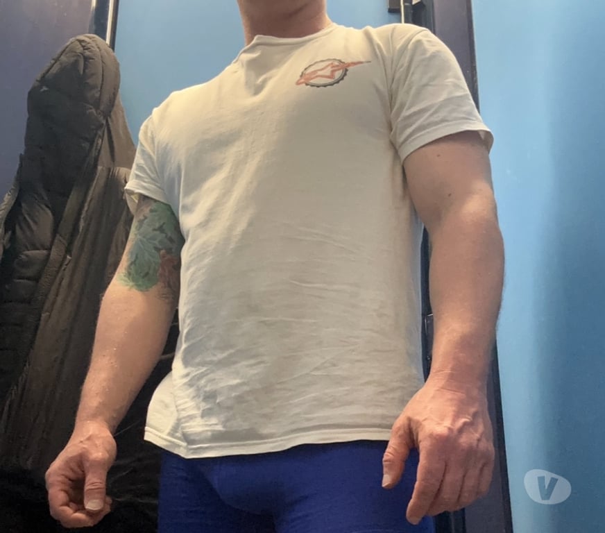 Escorts Buckinghamshire Milton Keynes - Photos for Male available for fun