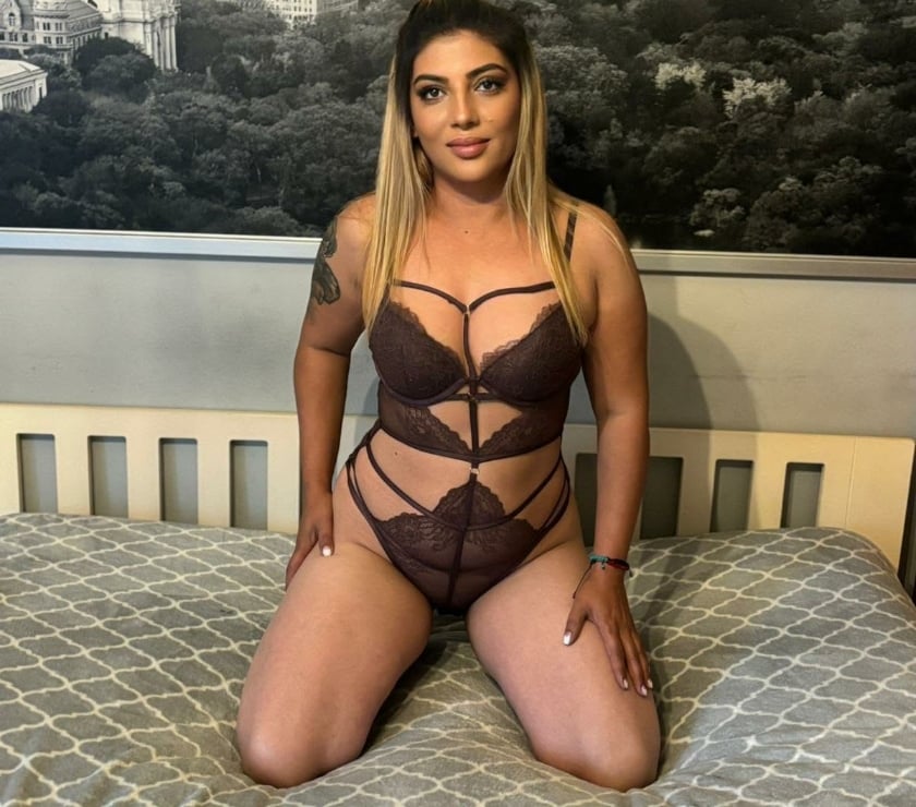 Photos for VANESSA💙BEAUTIFUL 🤍PLAYFUL🤍NO RUSH