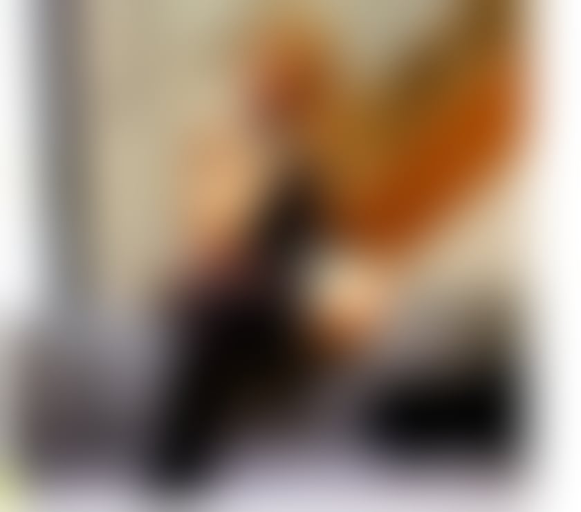 Escorts Gloucestershire Gloucester - Photos for Elegant, Confident Lady Discreet & Unforgettable