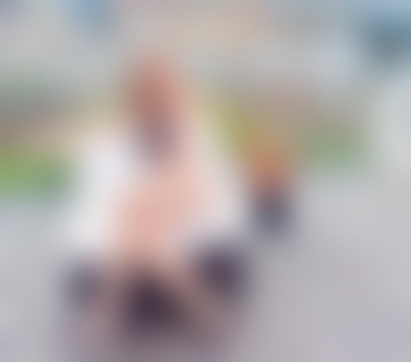 Escorts Gloucestershire Gloucester - Photos for Elegant, Confident Lady Discreet & Unforgettable