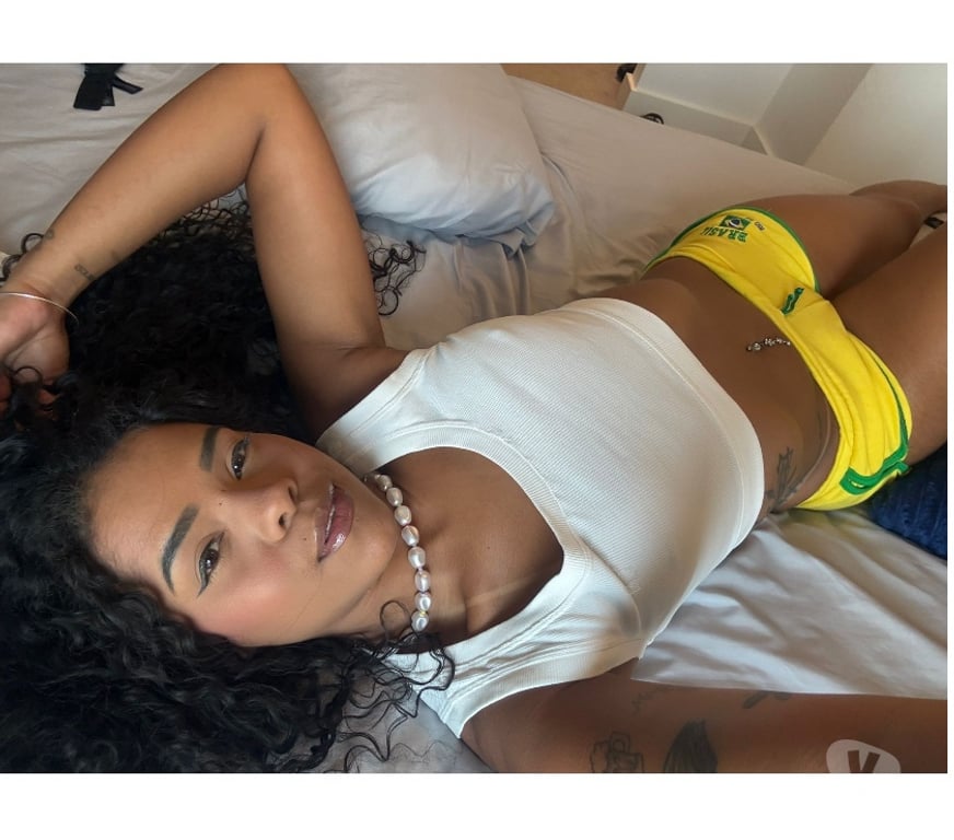 Escorts East London Stratford - East London - Photos for Brazilian brunette with curly hair, slim.