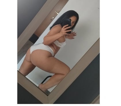 Escort Leeds City Centre Leeds - Photos for New petite brunette with natural curvy body