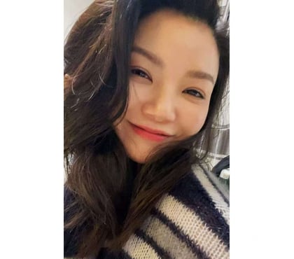 Photos for 💯New Cute Sweet Apple Kiss Girl body massage💕