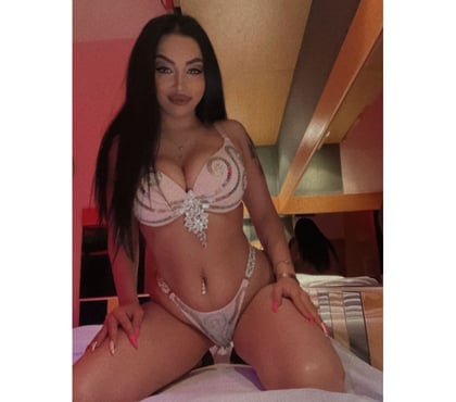 Photos for Amelia NO RUSH SERVICE BEST OWO 🍆🍌