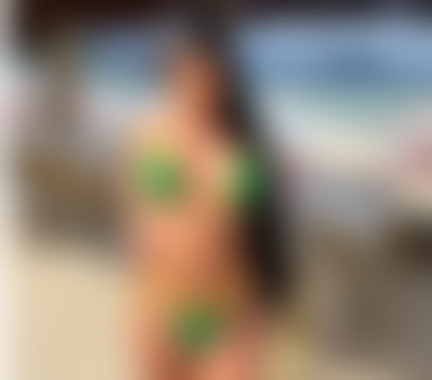 SLIM BRUNETTE 💋 BEAUTIFUL & IRRESISTIBLY ATTRACTIVE 😍