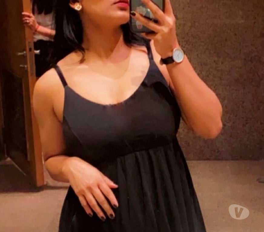 Escorts South East London Croydon - Photos for University girl available for fantasy ♥️♥️