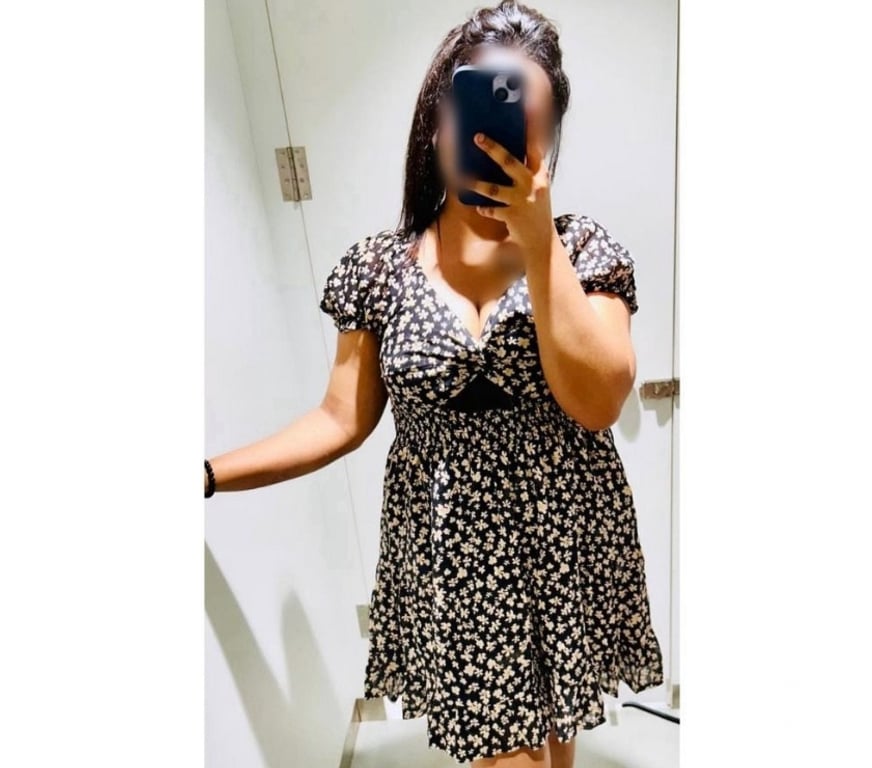 Escorts West London Hounslow - Photos for SRUTHI INDIAN GIRL NEW IN HOUNSLOW TOWN