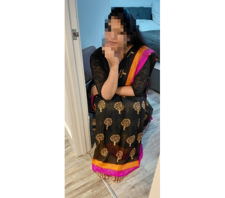 Escorts Nottinghamshire Nottingham - Photos for Kasturi South indian tamil girl in Nottingham