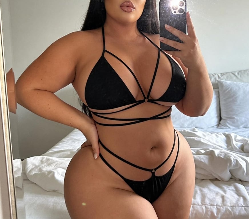 Escorts Derbyshire Derby - Photos for B2B MASSAGE TOYS STRAPON DOMINATION