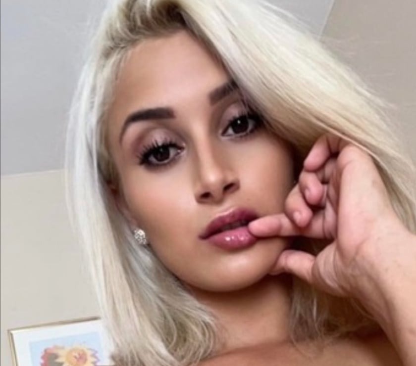  Escorts & Erotic Massage Hanley Stoke-on-Trent - Photos for NEW NEW PARTY GIRL ONLY THIS WEEKEND HERE ❤️❤️